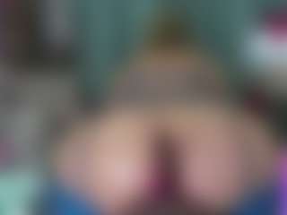 -R-A-R-E-'s Live Sex Cam Show