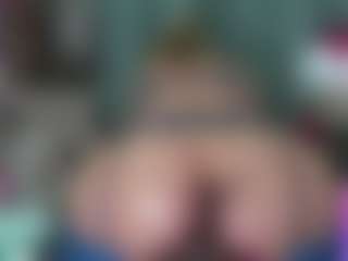 -R-A-R-E-'s Live Sex Cam Show