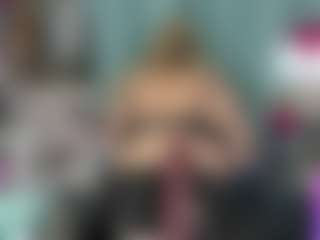 -R-A-R-E-'s Live Sex Cam Show