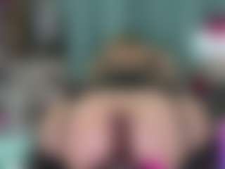 -R-A-R-E-'s Live Sex Cam Show