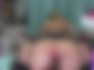 -R-A-R-E-'s Live Sex Cam Show