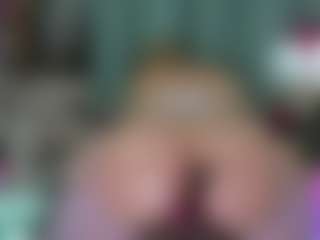 -R-A-R-E-'s Live Sex Cam Show