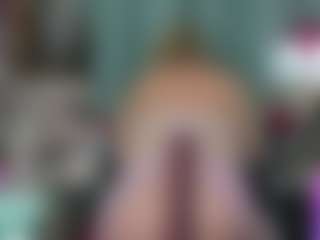 -R-A-R-E-'s Live Sex Cam Show