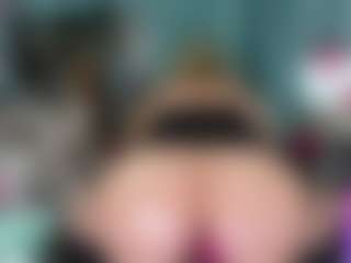 -R-A-R-E-'s Live Sex Cam Show