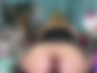 -R-A-R-E-'s Live Sex Cam Show