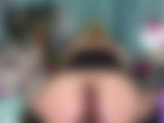 -R-A-R-E-'s Live Sex Cam Show