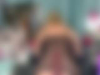 Live cam show with -R-A-R-E- - Average on https://playwithruby.com