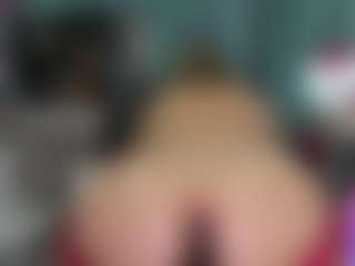 -R-A-R-E-'s Live Sex Cam Show
