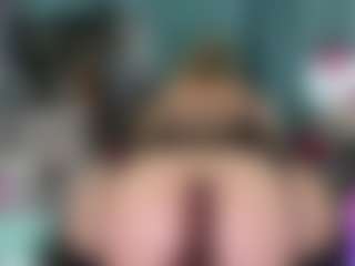 -R-A-R-E-'s Live Sex Cam Show