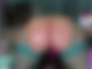 -R-A-R-E-'s Live Sex Cam Show