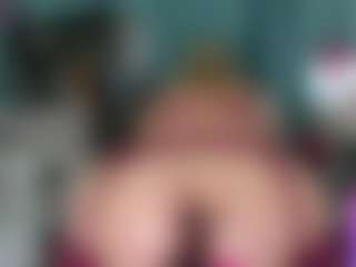 -R-A-R-E-'s Live Sex Cam Show