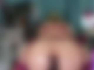 -R-A-R-E-'s Live Sex Cam Show
