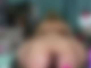 -R-A-R-E-'s Live Sex Cam Show