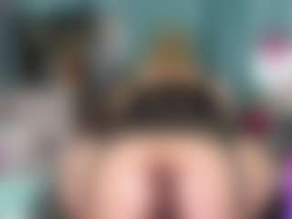 -R-A-R-E-'s Live Sex Cam Show