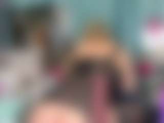 -R-A-R-E-'s Live Sex Cam Show