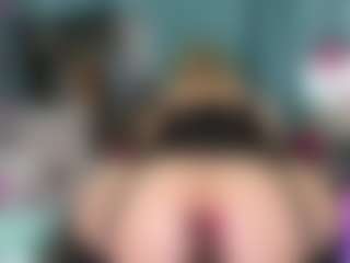 Live cam show with -R-A-R-E- - Middle Aged on crypto-cams