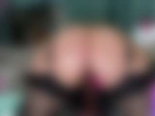 Live cam show with -R-A-R-E- - Middle Aged on crypto-cams