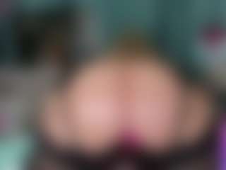 -R-A-R-E-'s Live Sex Cam Show