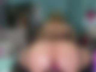 -R-A-R-E-'s Live Sex Cam Show