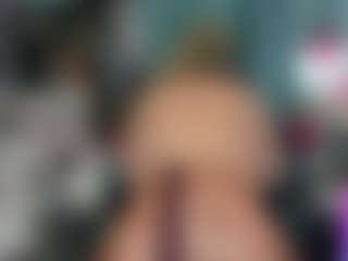 -R-A-R-E-'s Live Sex Cam Show