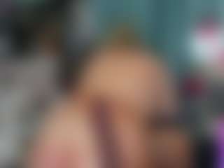 -R-A-R-E-'s Live Sex Cam Show