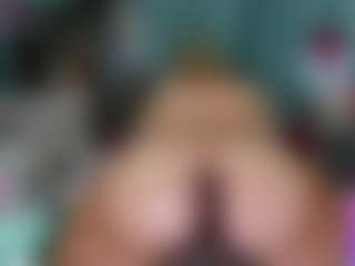 -R-A-R-E-'s Live Sex Cam Show