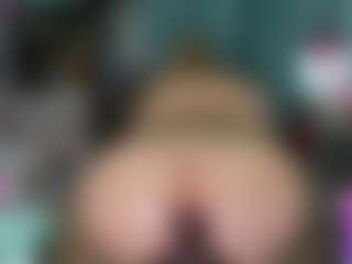 -R-A-R-E-'s Live Sex Cam Show