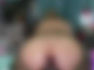 -R-A-R-E-'s Live Sex Cam Show