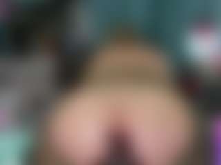 -R-A-R-E-'s Live Sex Cam Show