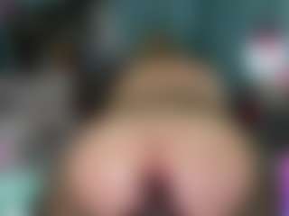 -R-A-R-E-'s Live Sex Cam Show