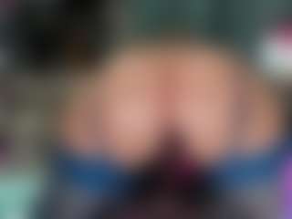 Live cam show with -R-A-R-E- - Shake on Camsoda