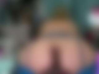 -R-A-R-E-'s Live Sex Cam Show