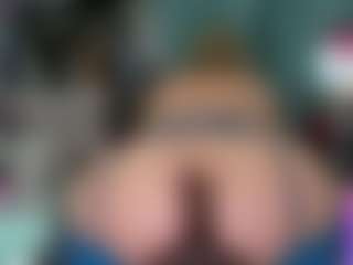 -R-A-R-E-'s Live Sex Cam Show