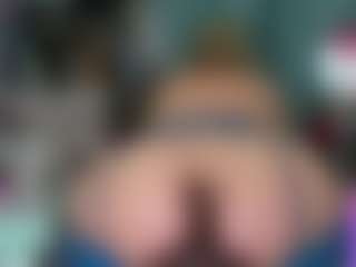 -R-A-R-E-'s Live Sex Cam Show