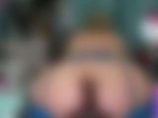 -R-A-R-E-'s Live Sex Cam Show
