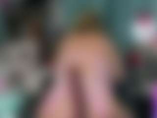 -R-A-R-E-'s Live Sex Cam Show