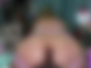 -R-A-R-E-'s Live Sex Cam Show
