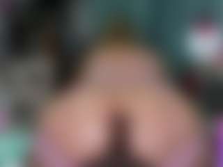 -R-A-R-E-'s Live Sex Cam Show