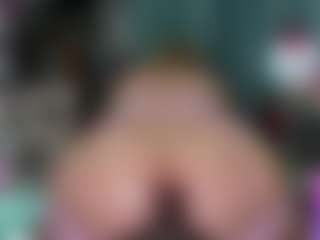 -R-A-R-E-'s Live Sex Cam Show
