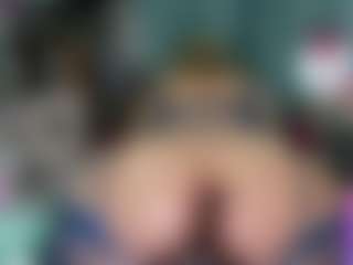 -R-A-R-E-'s Live Sex Cam Show