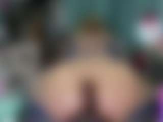 -R-A-R-E-'s Live Sex Cam Show
