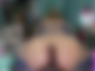-R-A-R-E-'s Live Sex Cam Show