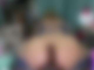 -R-A-R-E-'s Live Sex Cam Show