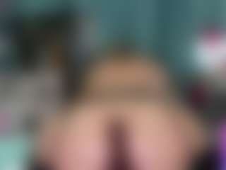 Live cam show with -R-A-R-E- - Middle Aged on Camsoda