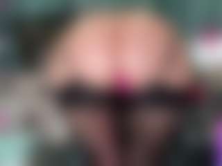 -R-A-R-E-'s Live Sex Cam Show