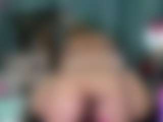 -R-A-R-E-'s Live Sex Cam Show