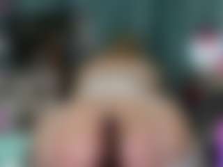 -R-A-R-E-'s Live Sex Cam Show
