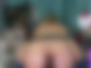 -R-A-R-E-'s Live Sex Cam Show