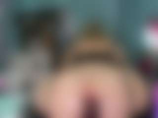 -R-A-R-E-'s Live Sex Cam Show