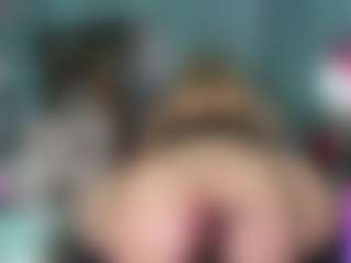 -R-A-R-E-'s Live Sex Cam Show